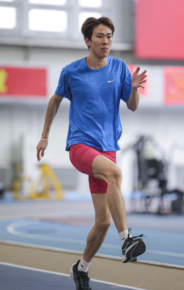 深入九游娱乐平台登录后功能使用